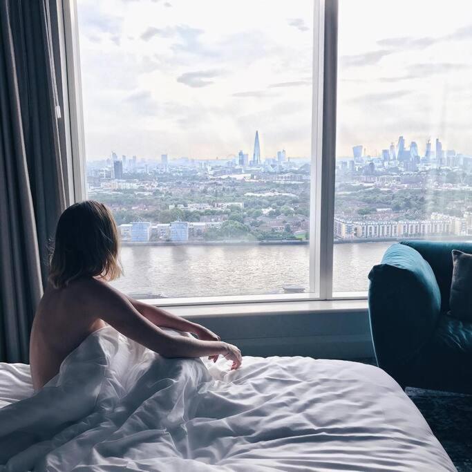 Skyview Waterside City Luxury Apartment London Eksteriør bilde