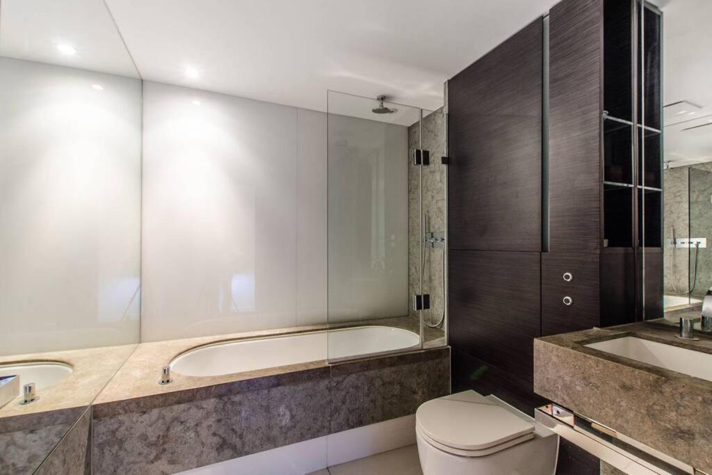 Skyview Waterside City Luxury Apartment London Eksteriør bilde